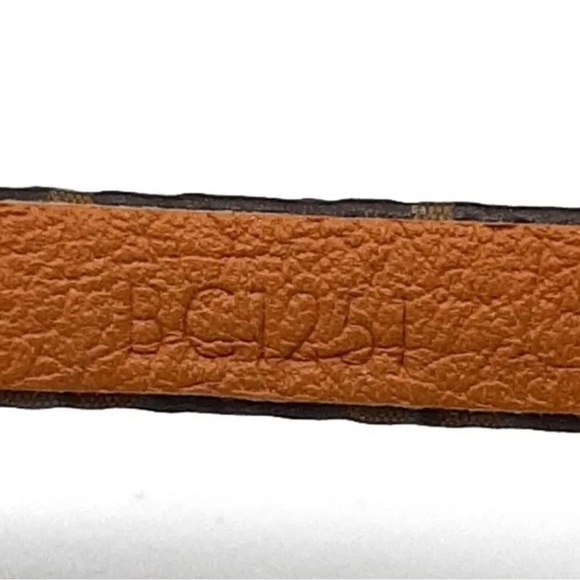 Louis Vuitton Authentic Say Yes Love Bracelet - Picture 14 of 15